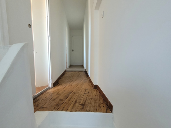 4-bedroom House In Bassan, France (170 M²)