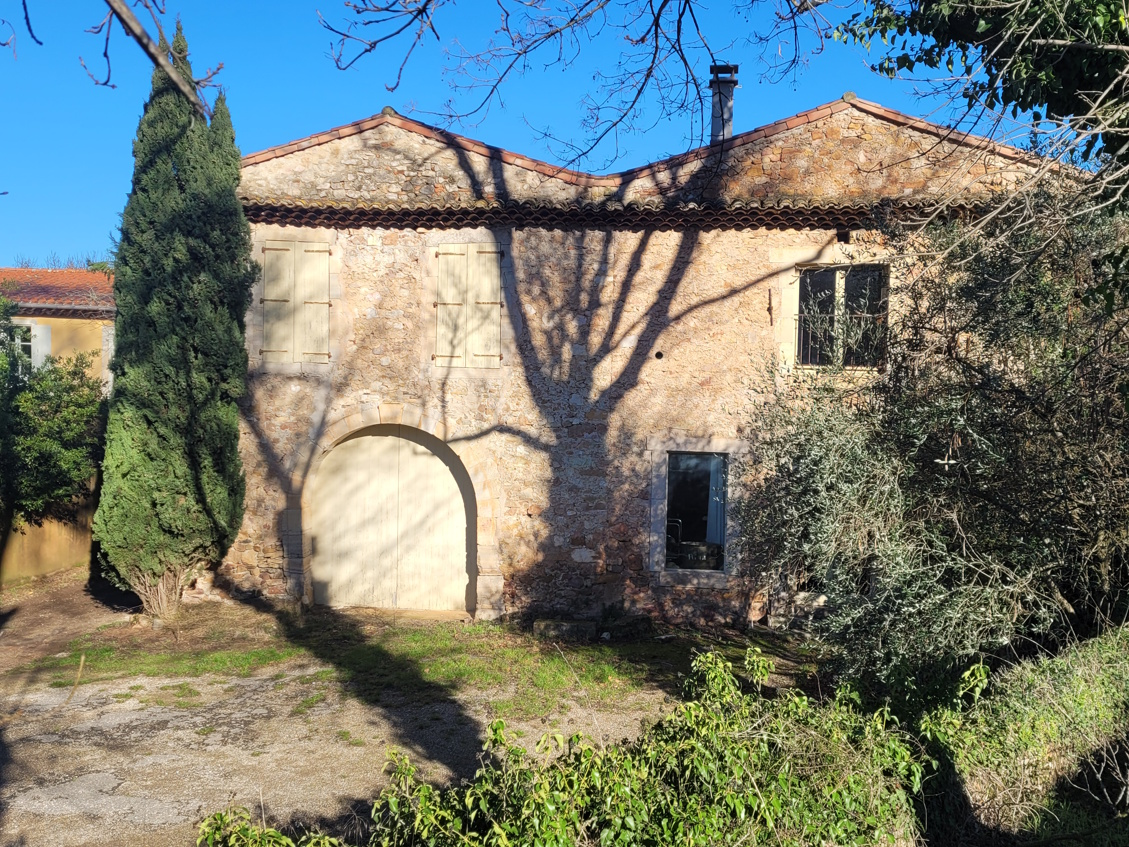 11-bedroom Commercial In Beziers, France (1.000 M²)