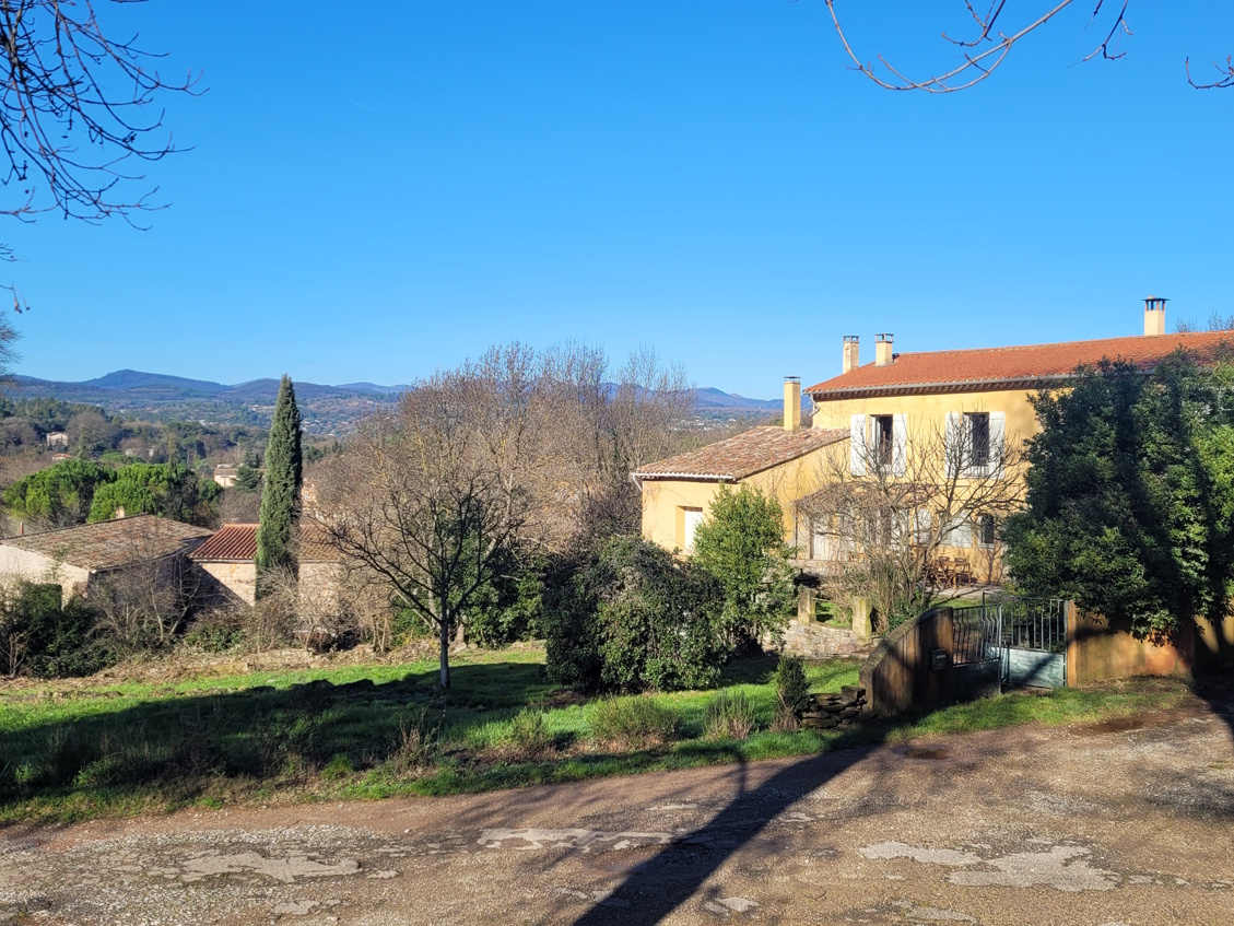 11-bedroom Commercial In Beziers, France (1.000 M²)
