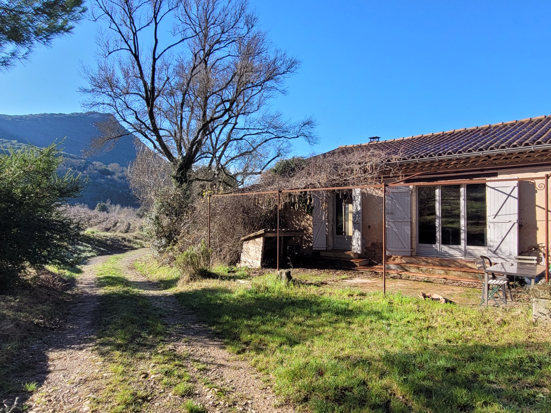 11-bedroom Commercial In Beziers, France (1.000 M²)