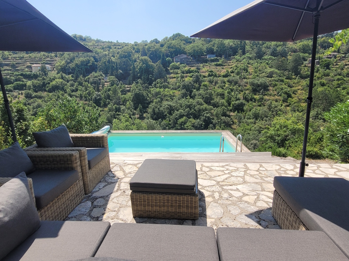 3-bedroom Detached House In Bedarieux, France (75 M²)