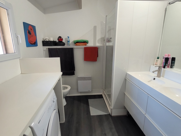 3-bedroom Detached House In Bedarieux, France (75 M²)