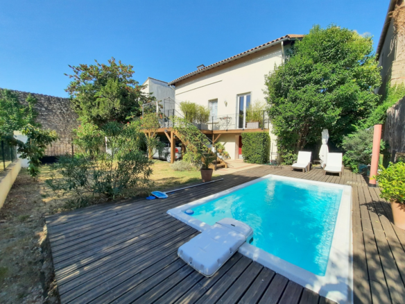 3-bedroom Detached House In Herepian, France (148 M²)