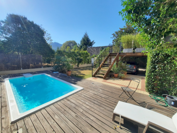 3-bedroom Detached House In Herepian, France (148 M²)