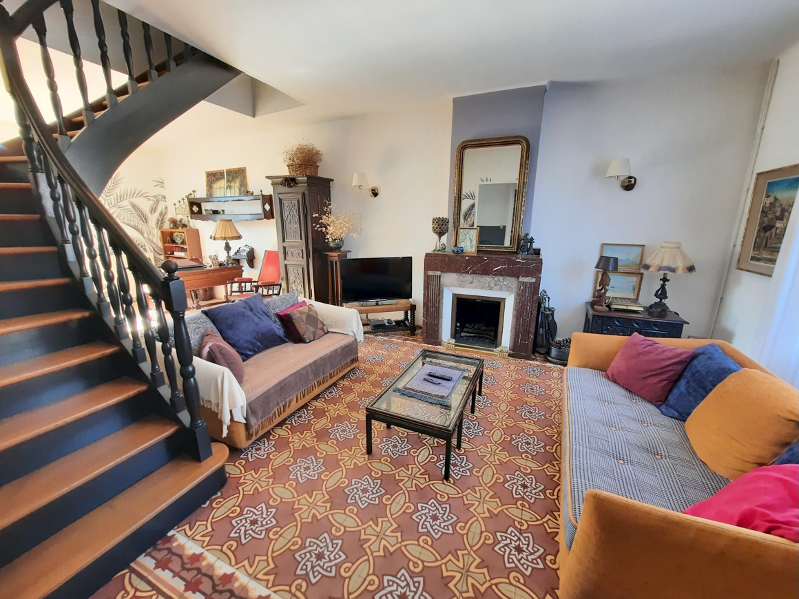 3-bedroom Detached House In Herepian, France (148 M²)