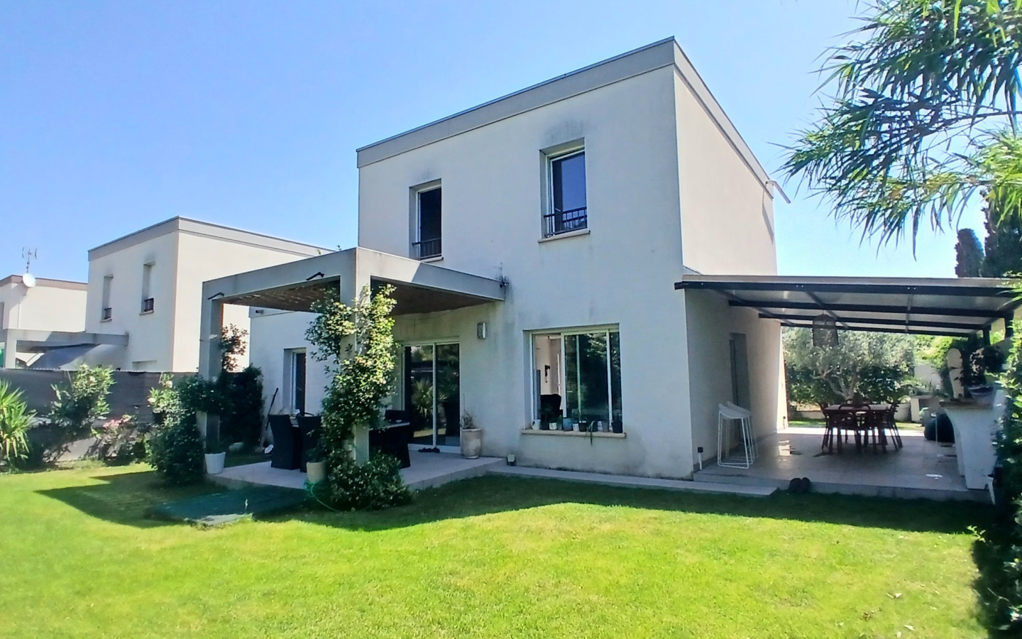 3-bedroom Detached House In Beziers, France (106 M²)