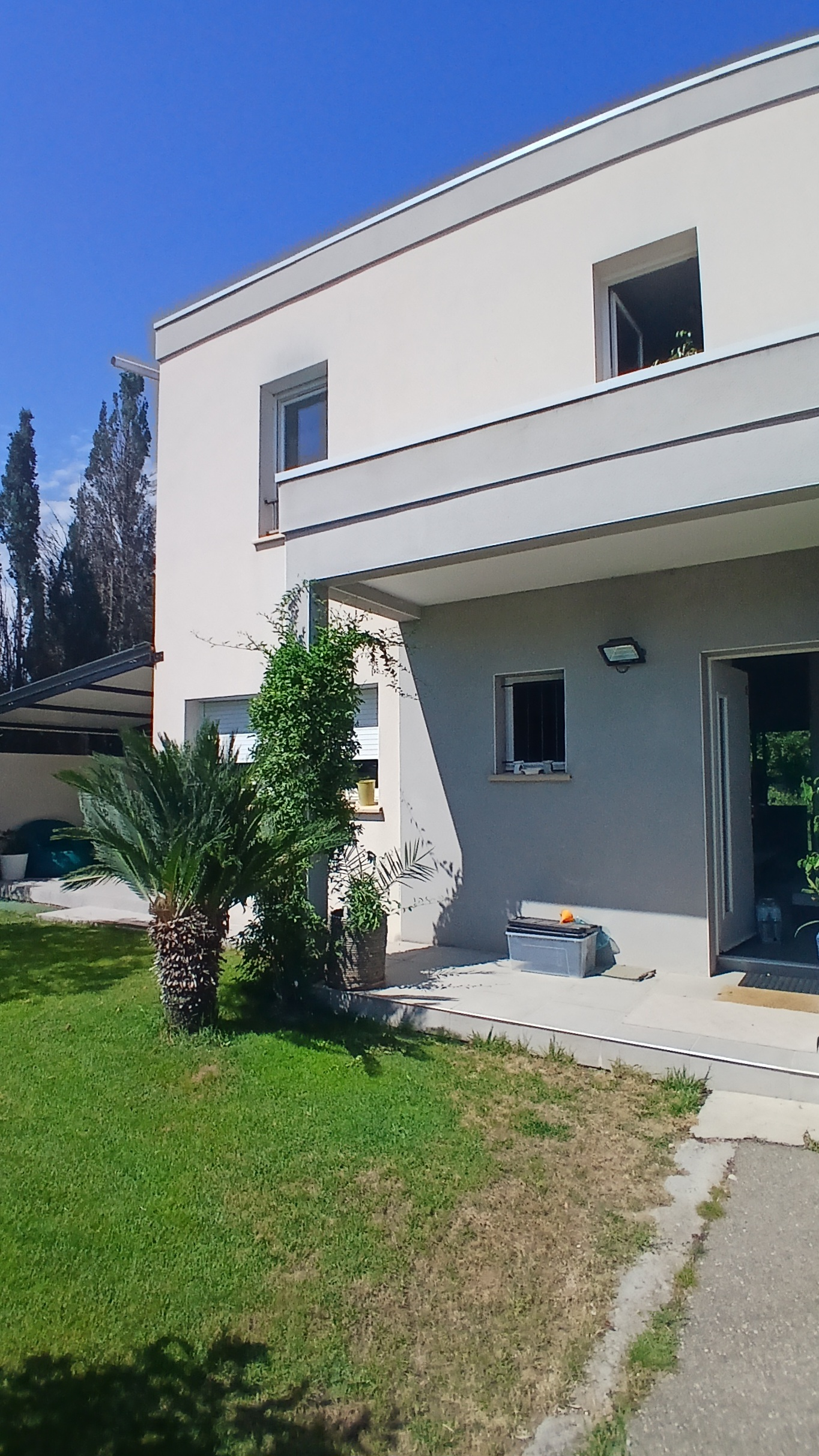3-bedroom Detached House In Beziers, France (106 M²)