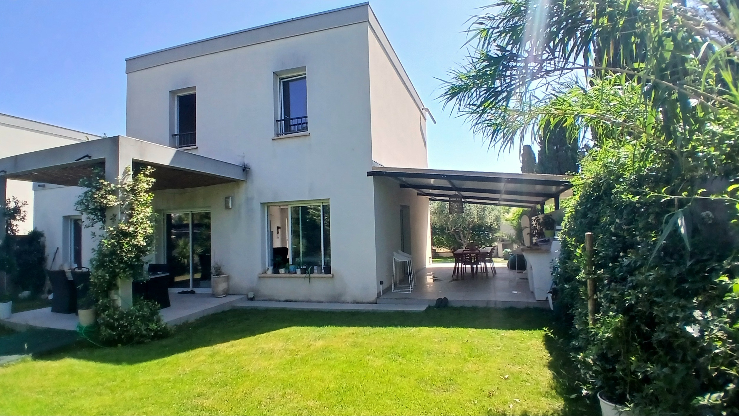 3-bedroom Detached House In Beziers, France (106 M²)