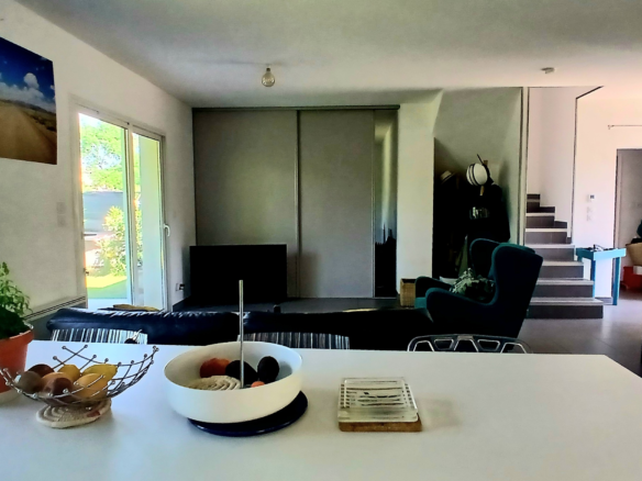 3-bedroom Detached House In Beziers, France (106 M²)