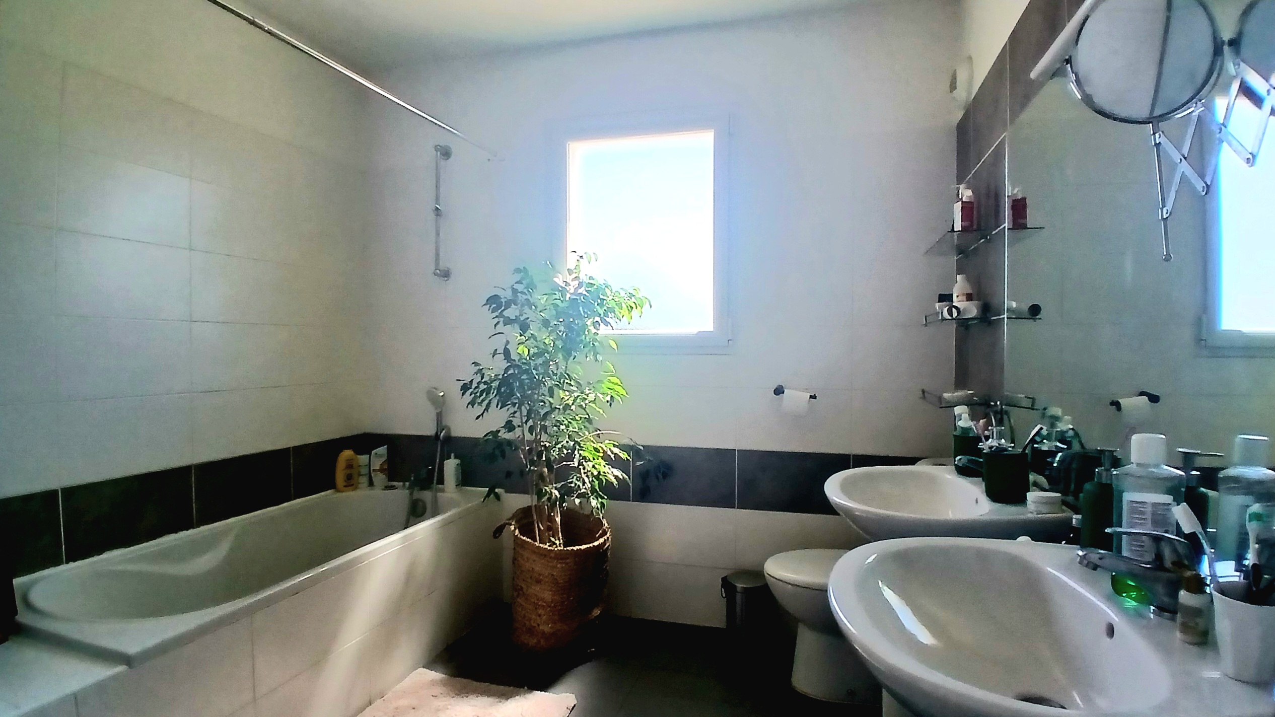 3-bedroom Detached House In Beziers, France (106 M²)