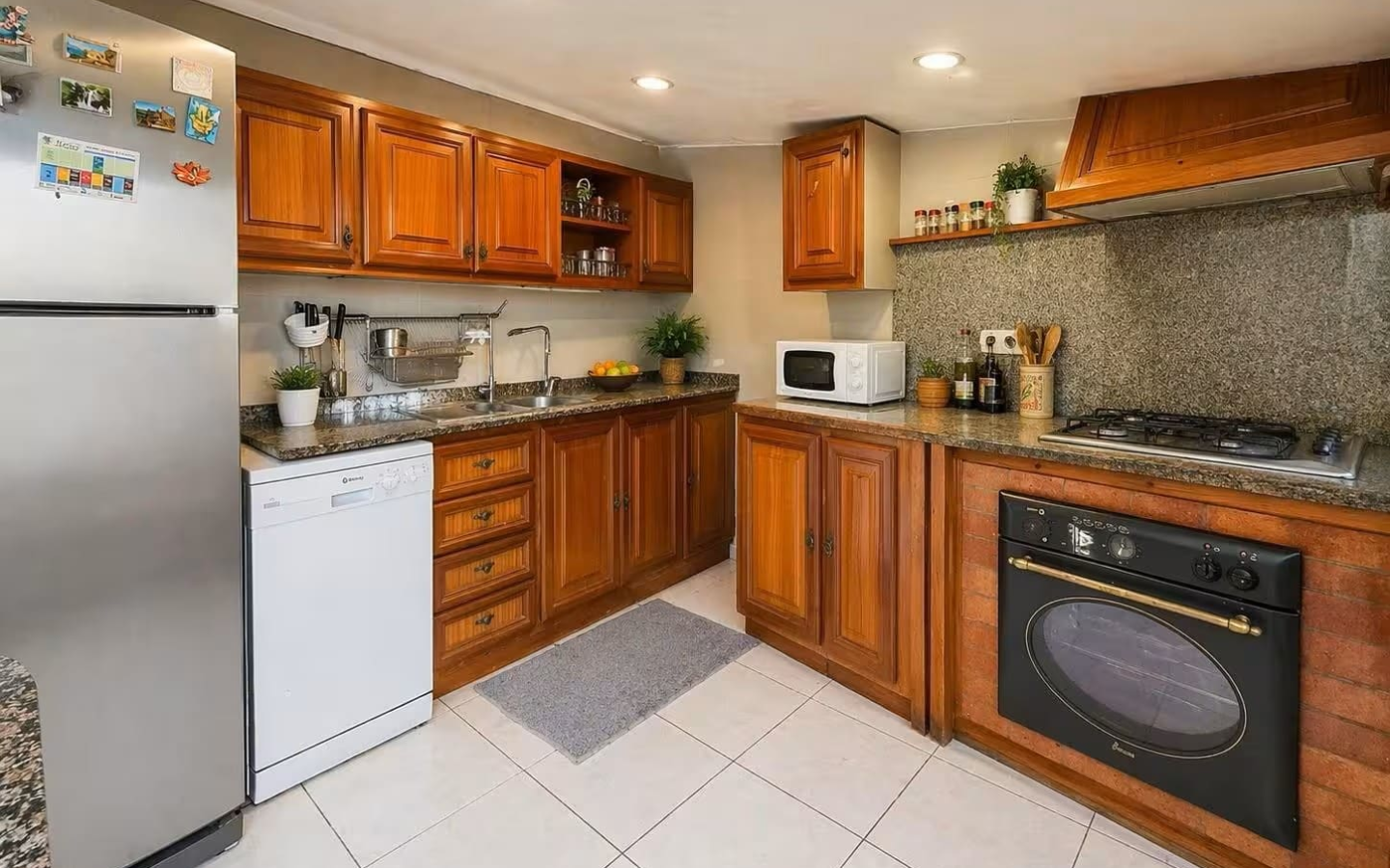 3-bedroom Village House In Búger, Spain (130 M²)