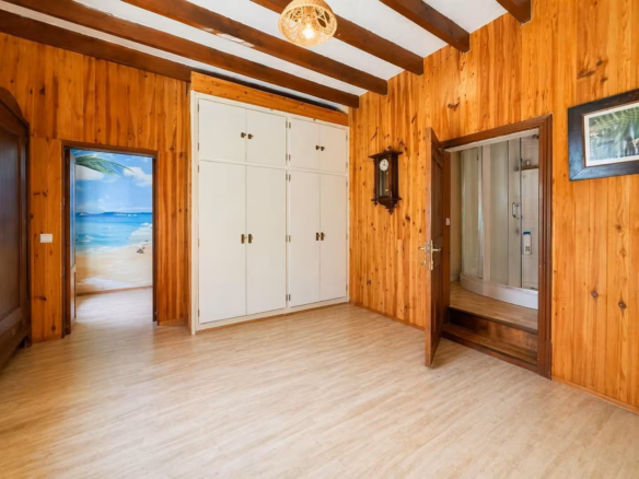 3-bedroom Village House In Búger, Spain (130 M²)