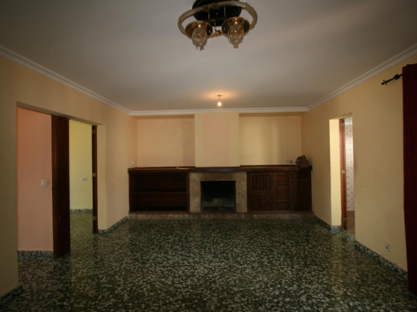 5-bedroom Village House In Pollensa, Spain (373 M²)
