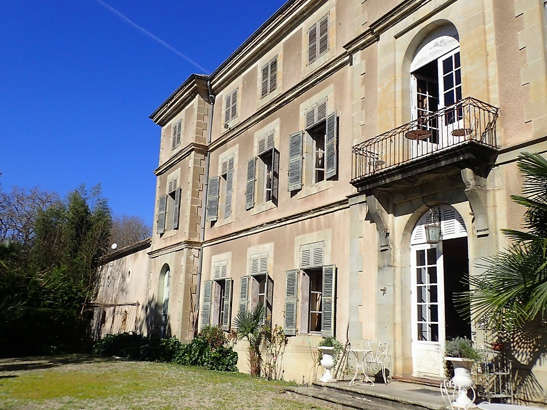 13-bedroom Property In Carcassonne, France (1.260 M²)