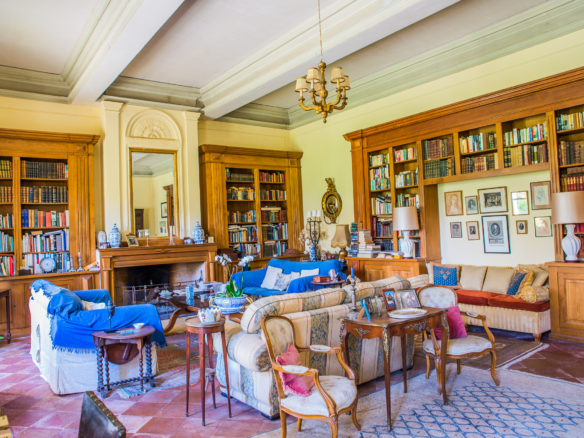 13-bedroom Property In Carcassonne, France (1.260 M²)