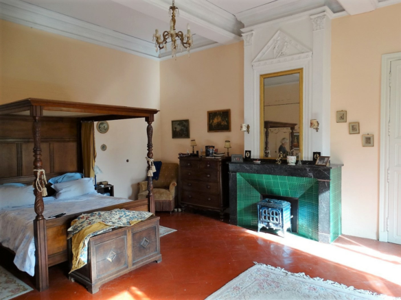 13-bedroom Property In Carcassonne, France (1.260 M²)