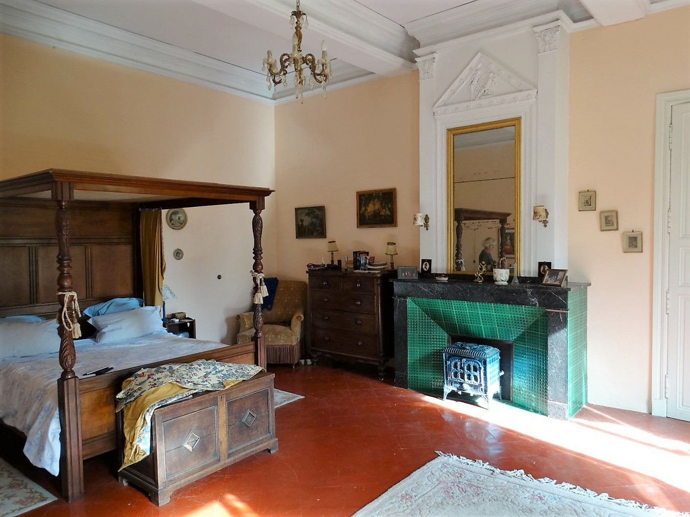 13-bedroom Property In Carcassonne, France (1.260 M²)