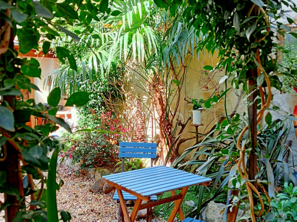 5-bedroom House In Capestang, France (195 M²)