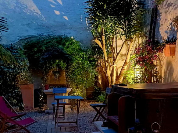 5-bedroom House In Capestang, France (195 M²)