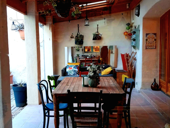 5-bedroom House In Capestang, France (195 M²)