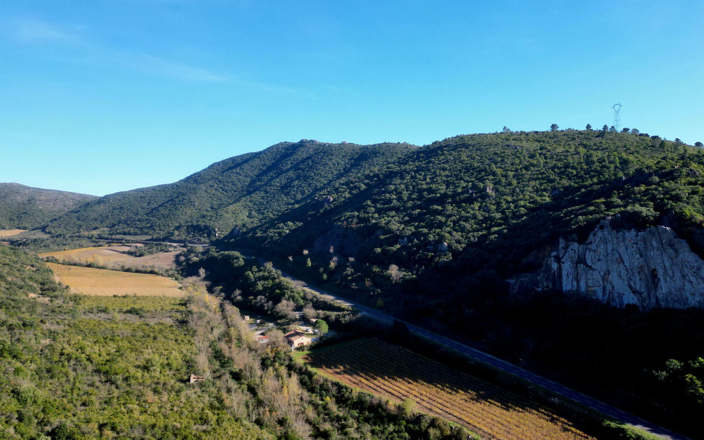 2-bedroom Detached House In Cessenon Sur Orb, France (105 M²)
