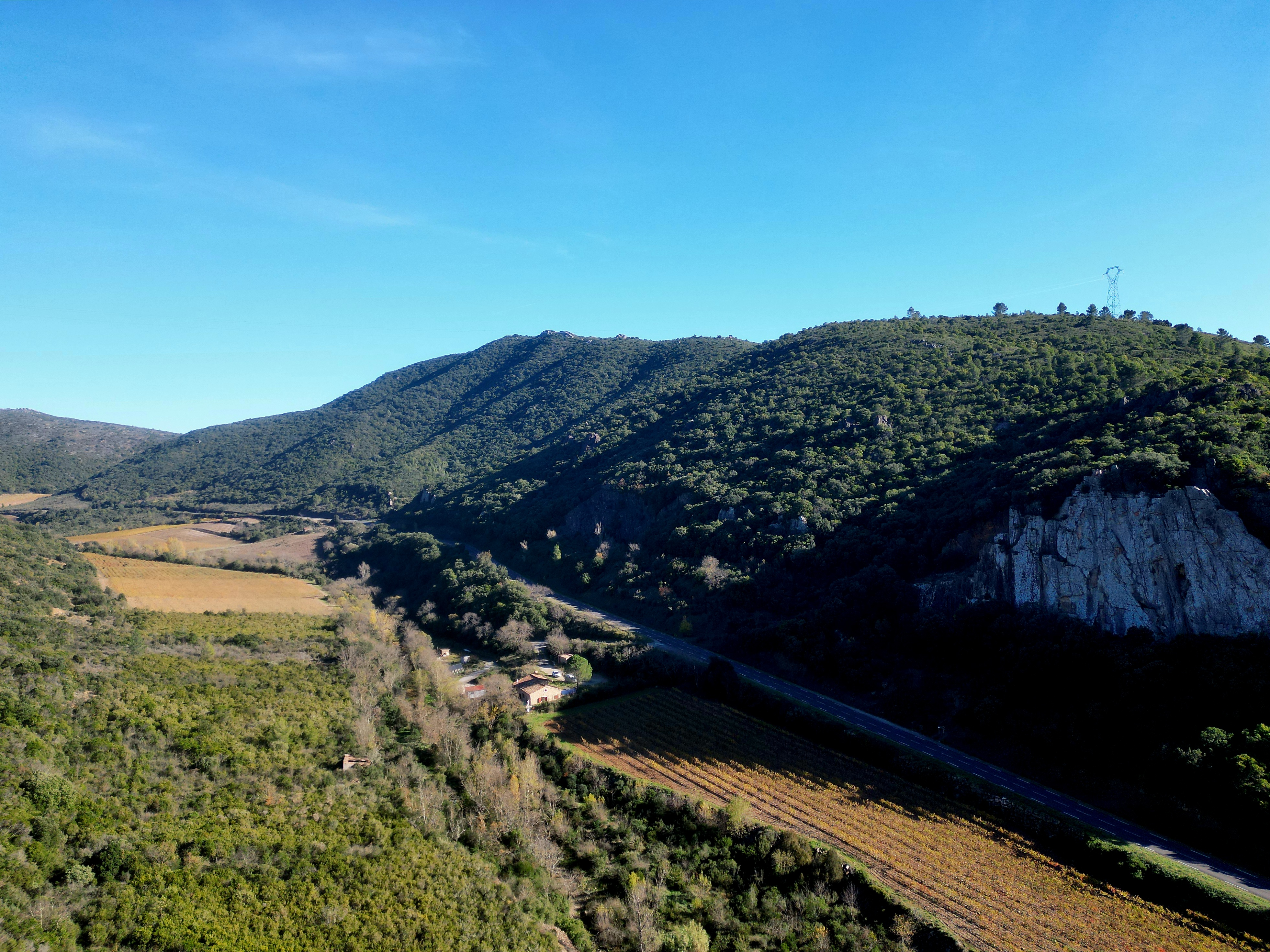 default 2-bedroom Detached House In Cessenon Sur Orb, France (105 M²)
