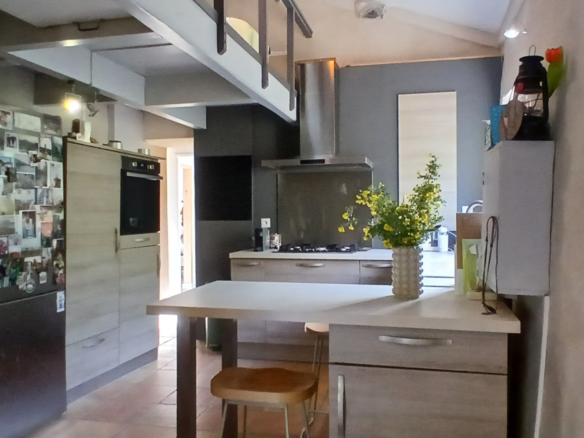 2-bedroom Detached House In Cessenon Sur Orb, France (105 M²)