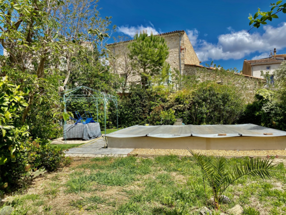 6-bedroom House In Cessenon Sur Orb, France (200 M²)
