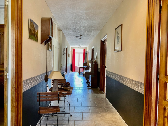 6-bedroom House In Cessenon Sur Orb, France (200 M²)