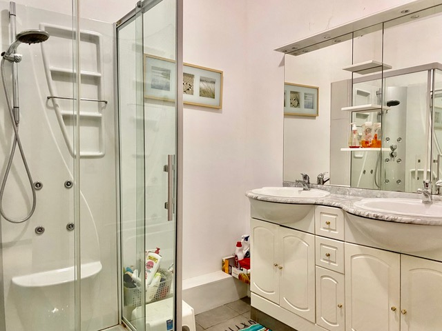 6-bedroom House In Cessenon Sur Orb, France (200 M²)