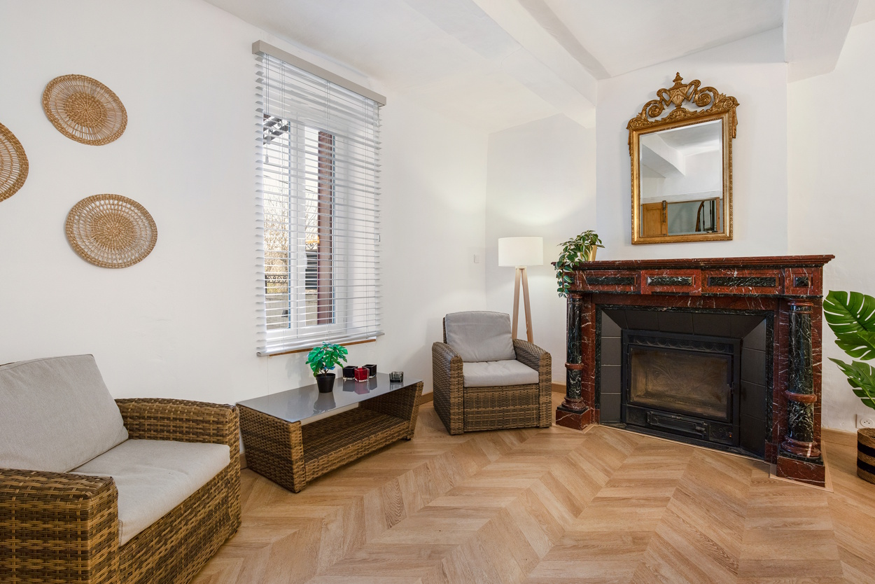 7-bedroom House In Faugeres, France (250 M²)