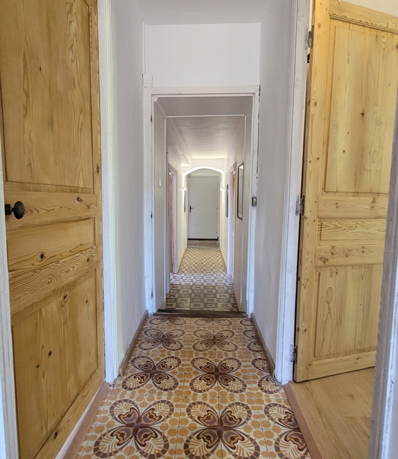 7-bedroom House In Faugeres, France (250 M²)