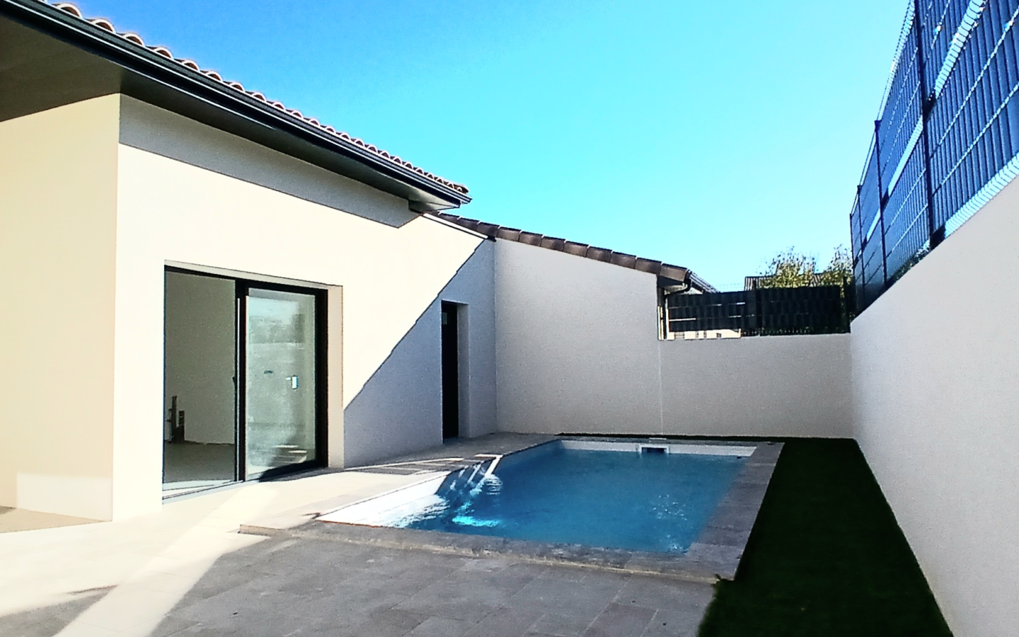 3-bedroom Detached House In Cessenon Sur Orb, France (123 M²)