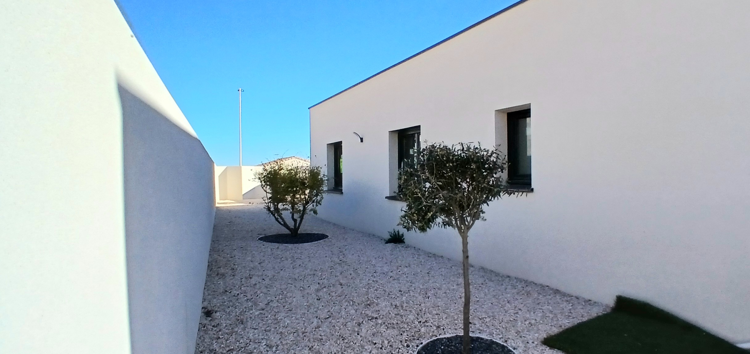 3-bedroom Detached House In Cessenon Sur Orb, France (123 M²)