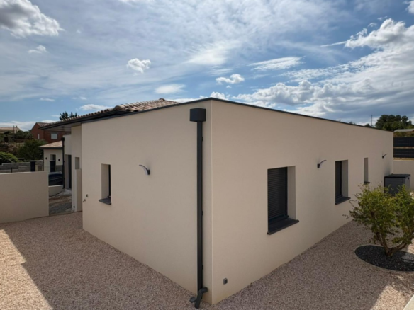 3-bedroom Detached House In Cessenon Sur Orb, France (123 M²)