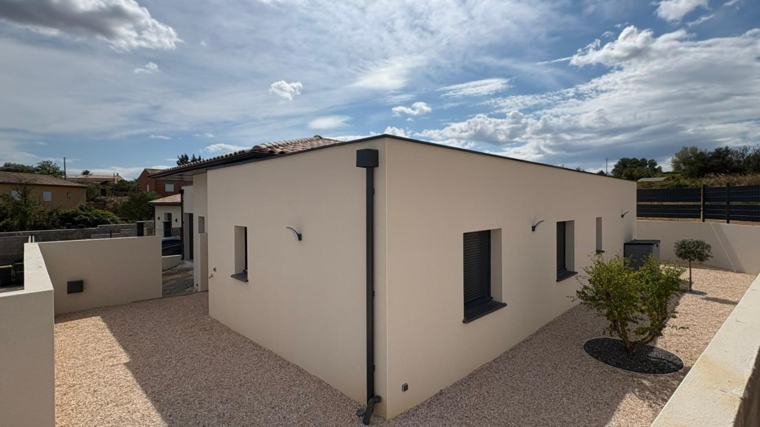 3-bedroom Detached House In Cessenon Sur Orb, France (123 M²)