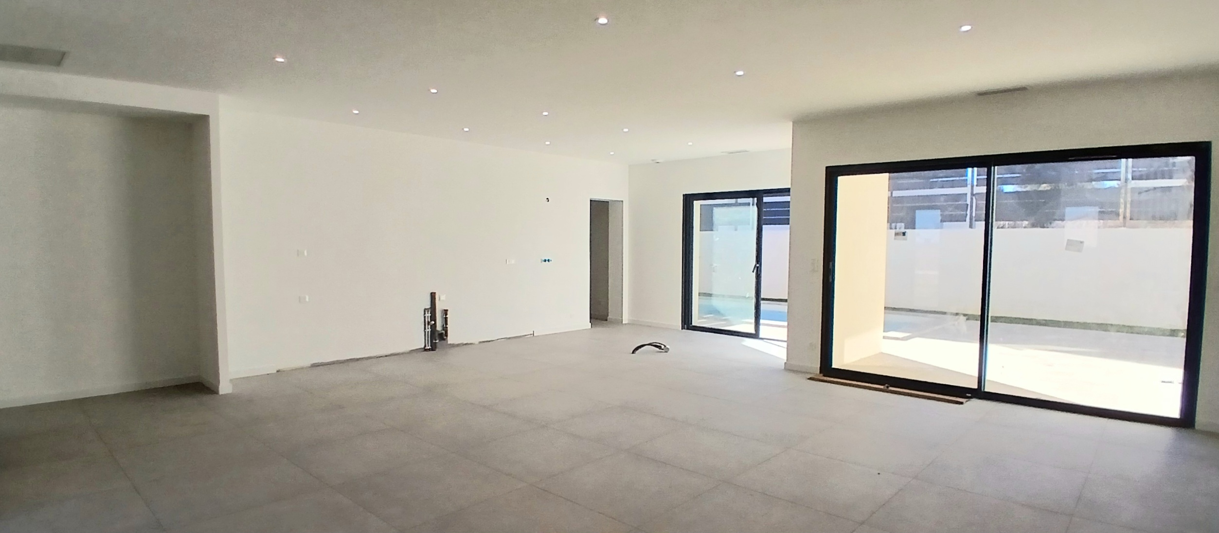 3-bedroom Detached House In Cessenon Sur Orb, France (123 M²)