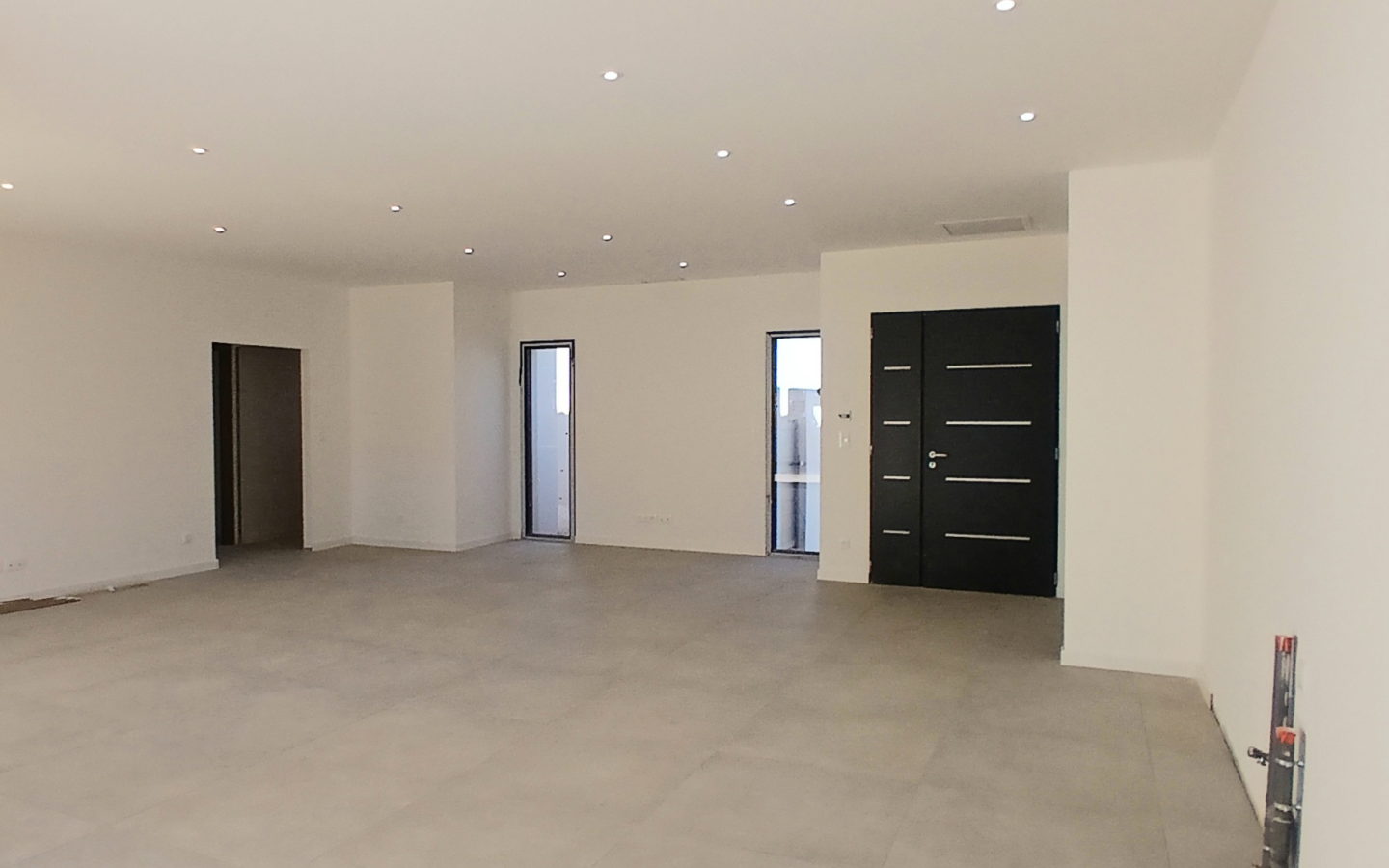 3-bedroom Detached House In Cessenon Sur Orb, France (123 M²)