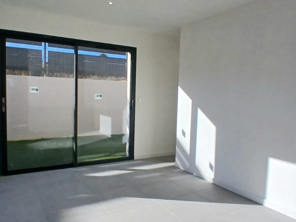 3-bedroom Detached House In Cessenon Sur Orb, France (123 M²)