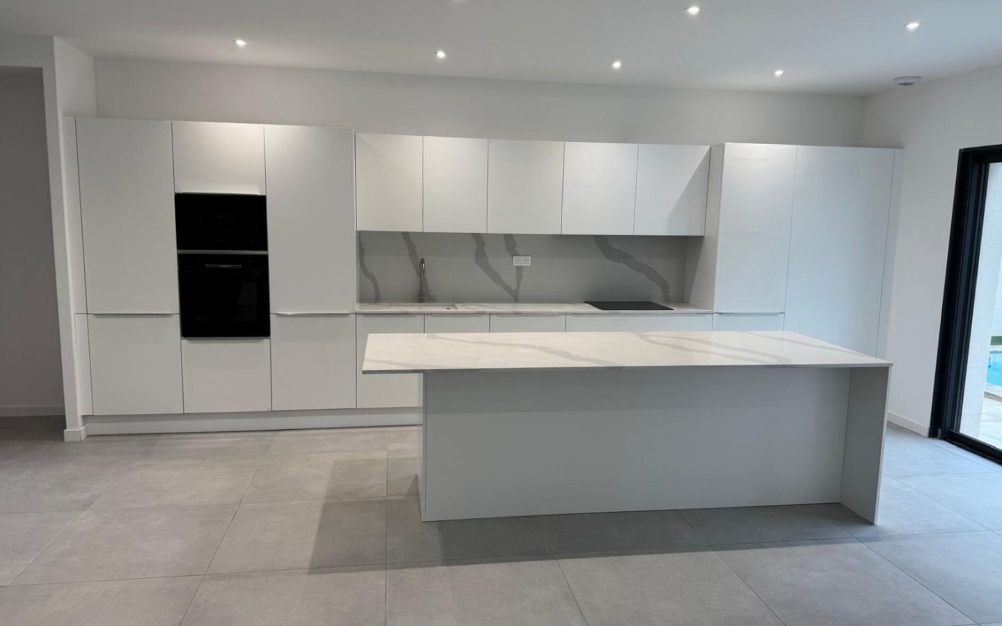 3-bedroom Detached House In Cessenon Sur Orb, France (123 M²)