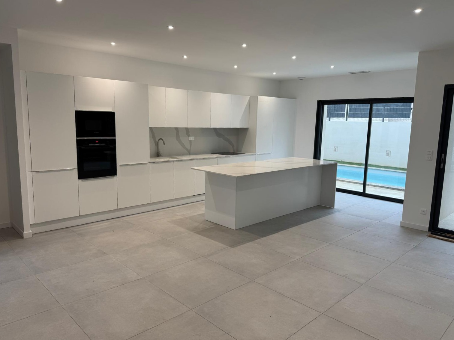 3-bedroom Detached House In Cessenon Sur Orb, France (123 M²)