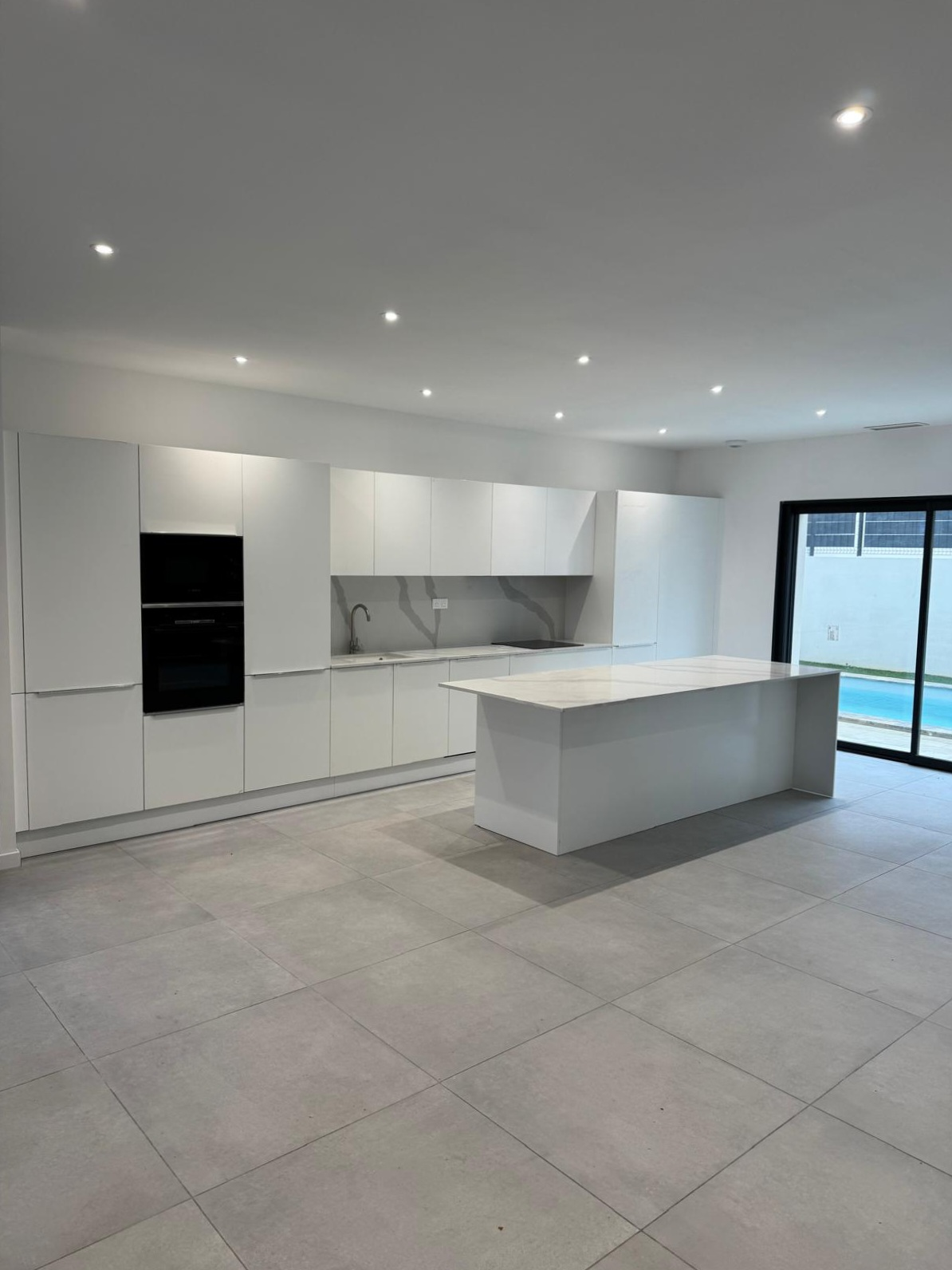 3-bedroom Detached House In Cessenon Sur Orb, France (123 M²)