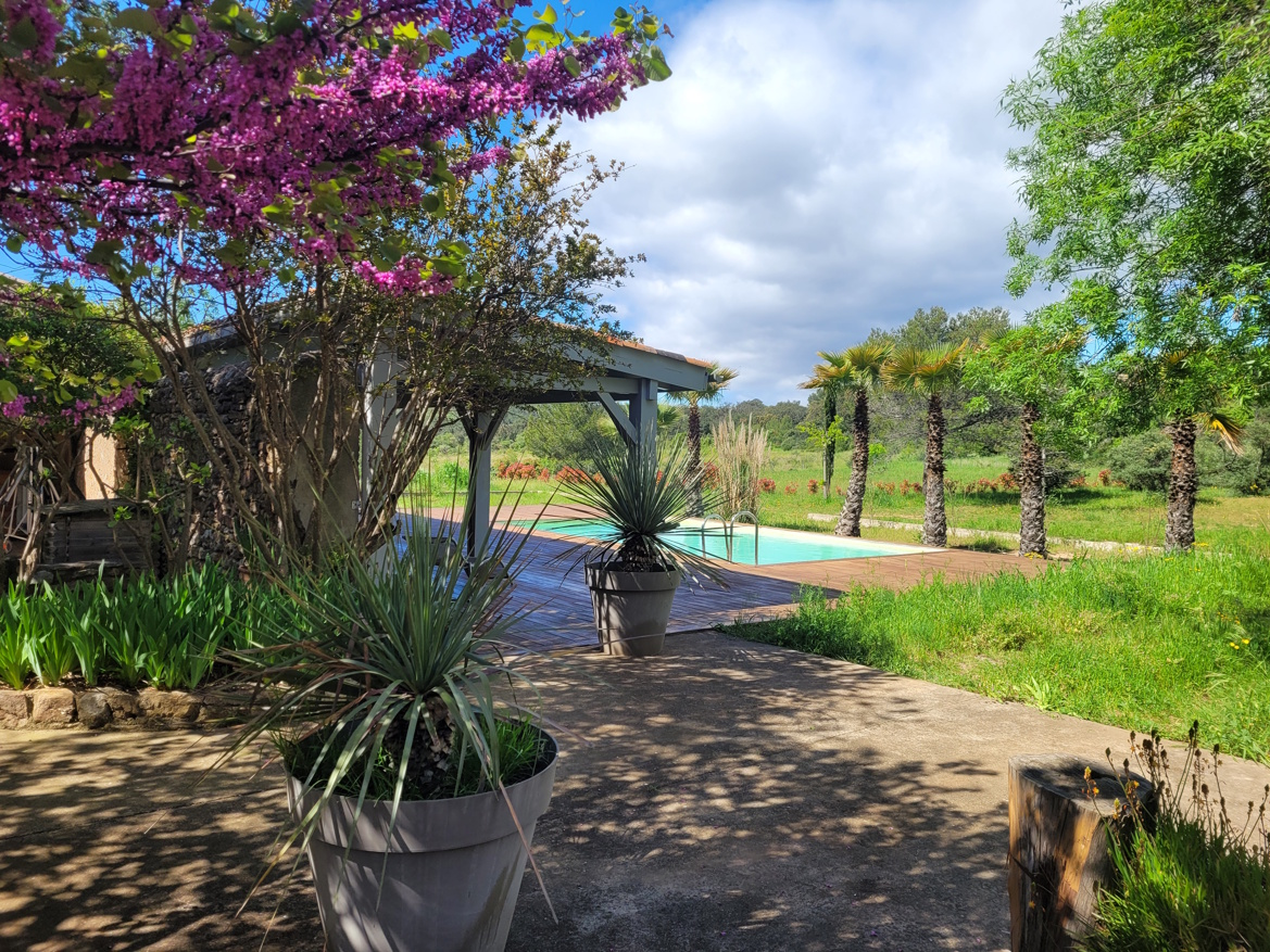 8-bedroom House In Saint Chinian, France (366 M²)