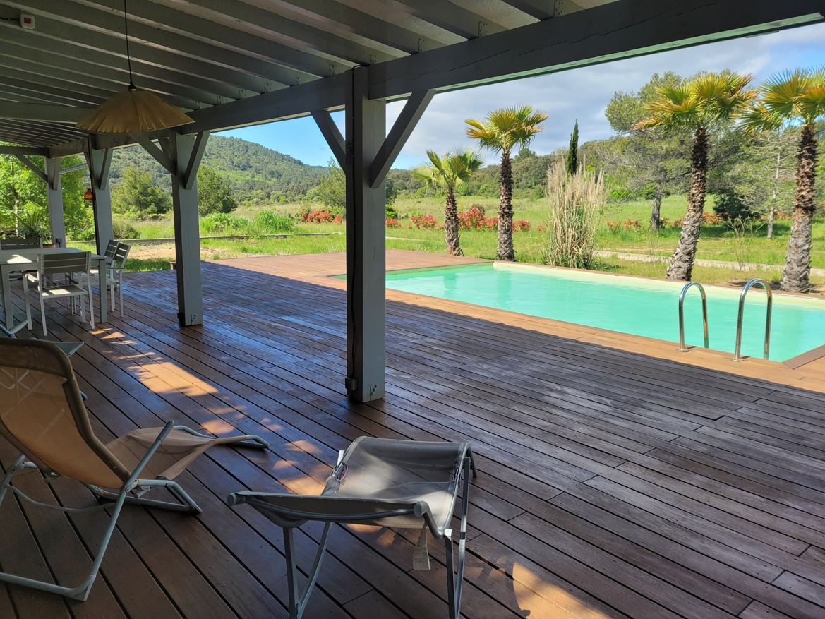 8-bedroom House In Saint Chinian, France (366 M²)