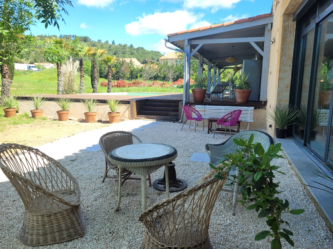 8-bedroom House In Saint Chinian, France (366 M²)