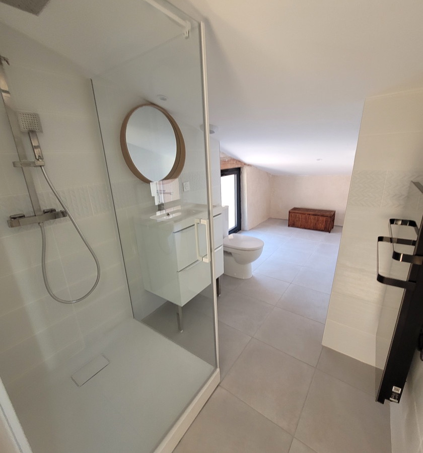 8-bedroom House In Saint Chinian, France (366 M²)