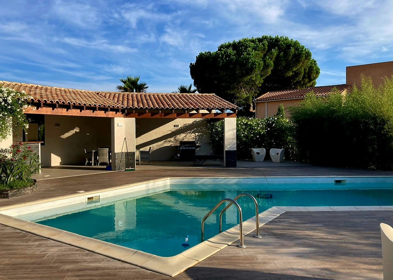5-bedroom Detached House In Beziers, France (200 M²)