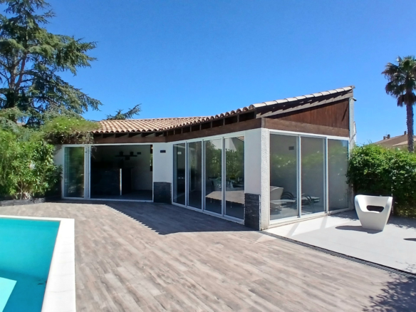 5-bedroom Detached House In Beziers, France (200 M²)
