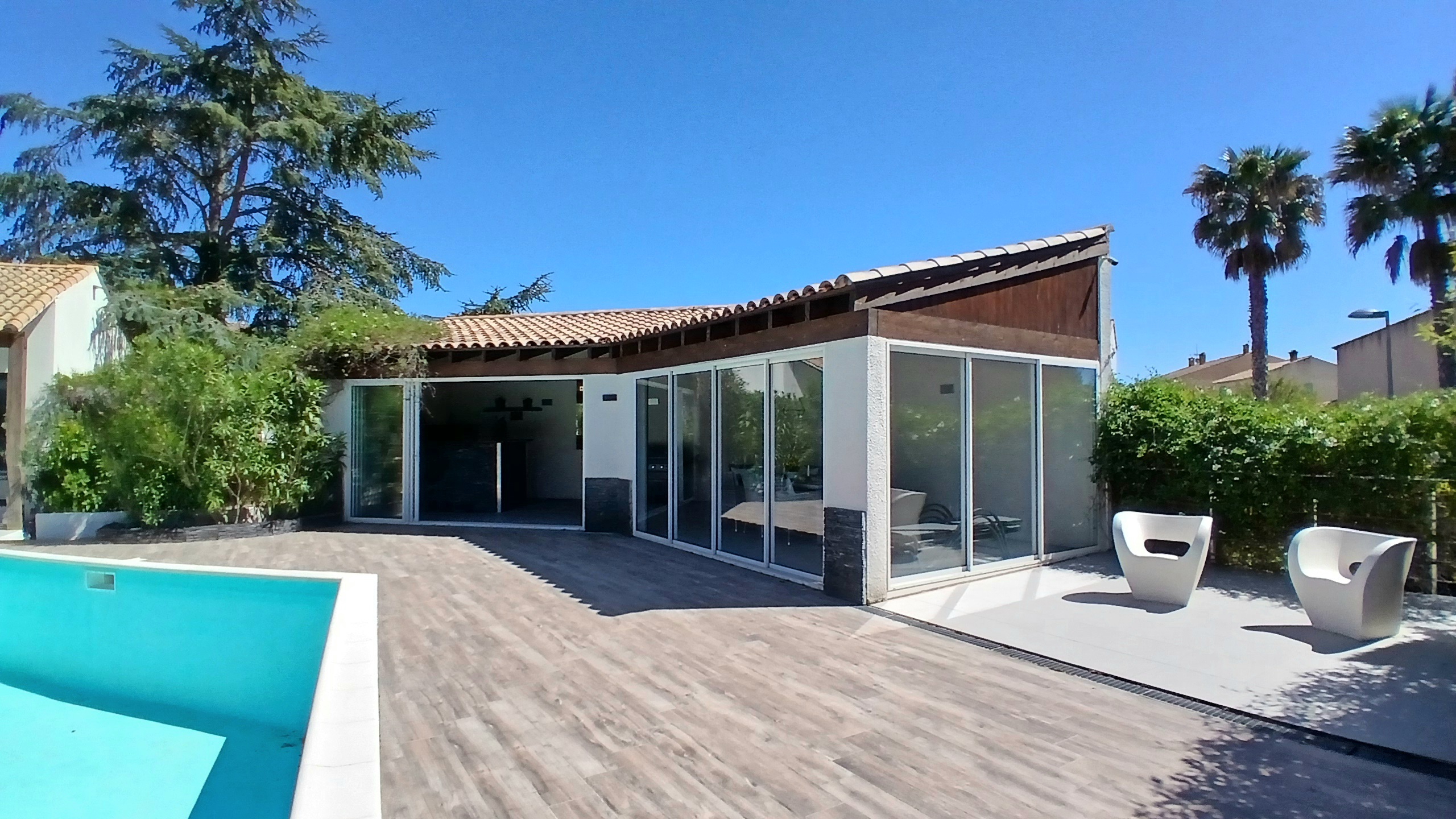 5-bedroom Detached House In Beziers, France (200 M²)