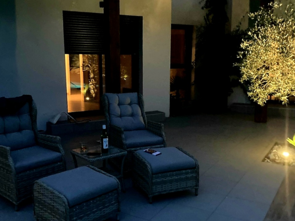 5-bedroom Detached House In Beziers, France (200 M²)